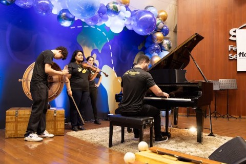 Eduardo Bruno leva trajetória de Barra do Garças ao palco do Teatro Iris Rezende, em Goiânia