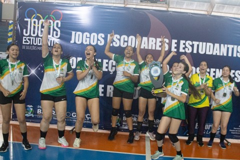 Querência vence Água Boa em final emocionante e conquista o título do Handebol Feminino – Categoria A dos Jogos Estudantis Regionais