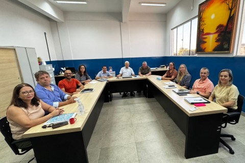 Prefeito participa da abertura do semestre no Conselho Municipal de Educação e valoriza atuação dos conselheiros