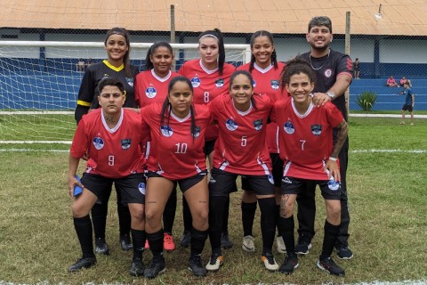 Primaverense conquista o título do 1º Estadual Feminino de Futebol 7 Society em Barra do Garças .