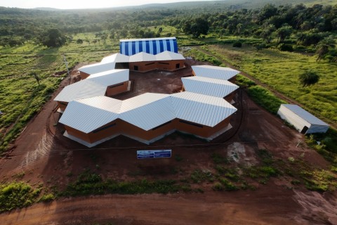 Construção de novo prédio da Escola Indígena Dom Felippo Rinaldi alcança a marca de 80% de conclusão