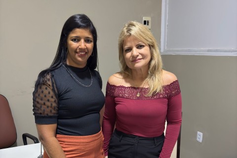 Vereadora Ana Paula Paulino Recebe Deputada Federal Flávia Moraes em Aragarças