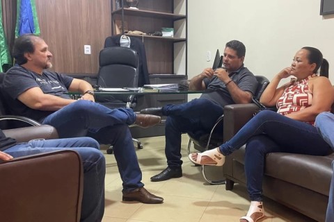 Na tarde desta quarta-feira, 5 de fevereiro, os presidentes das Câmaras Municipais de Barra do Garças (MT) e Aragarças (GO) se reuniram.