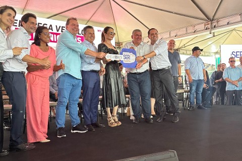 Assistência Social de Barra do Garças recebe veículo para auxílio no programa SER Família