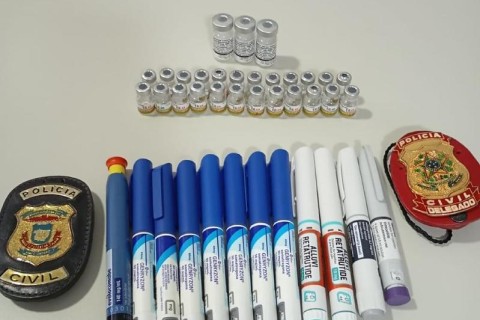 Polícia Civil e Vigilância Sanitária apreendem medicamentos irregulares em clínica de Barra do Garças