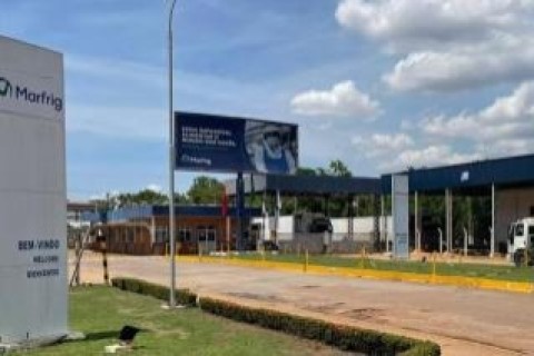 Jovem de 21 anos morre após queda de 9 metros em frigorífico de MT