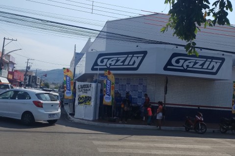 A Móveis Gazin reinaugurou sua unidade da Rua Maro Leite, agora com ampliação do espaço e um estoque ainda maior de móveis e eletrodomésticos.